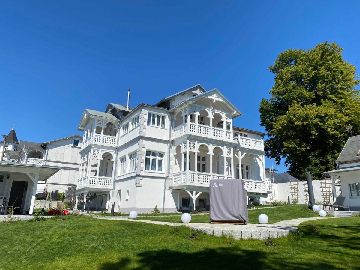 Villa Jenny - Ferienappartement 1 Mit Meerblick Сасниц Екстериор снимка