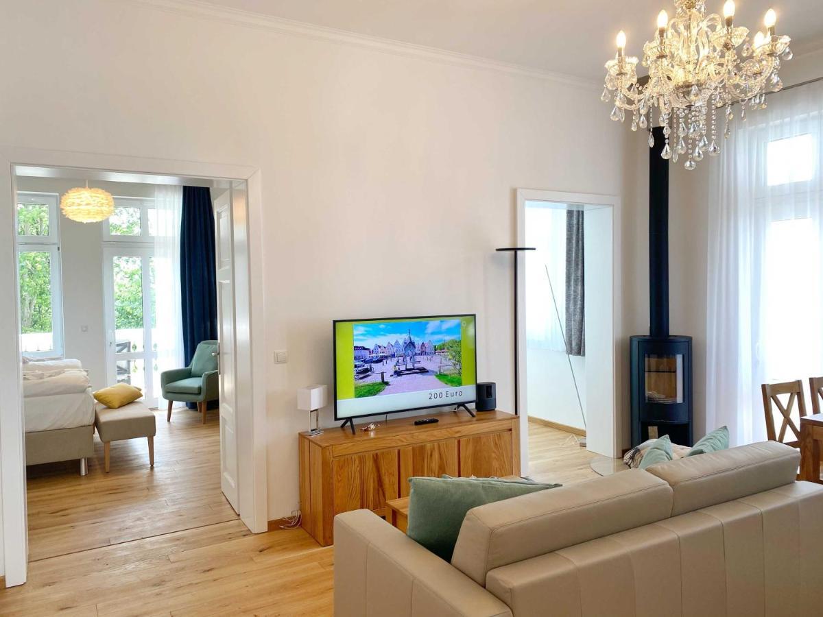 Villa Jenny - Ferienappartement 1 Mit Meerblick Сасниц Екстериор снимка