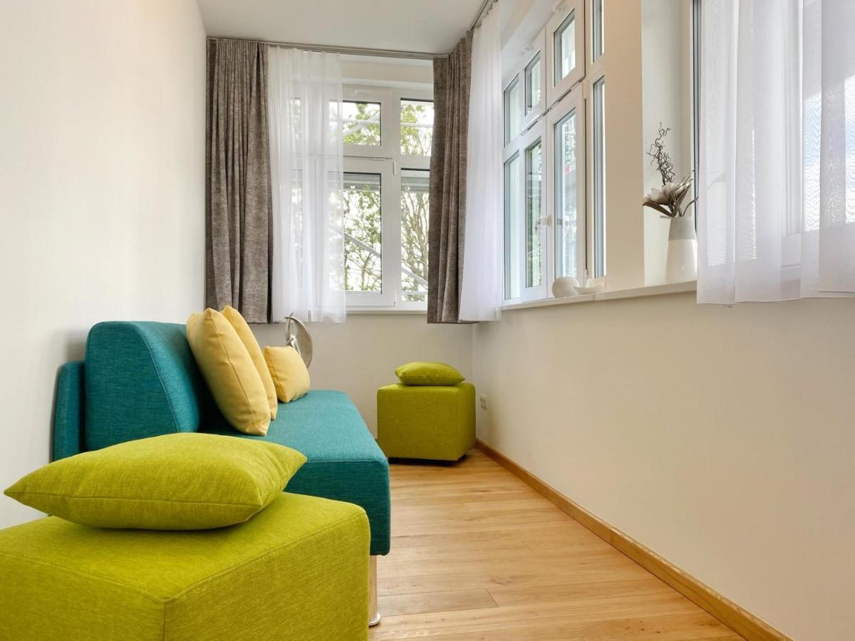 Villa Jenny - Ferienappartement 1 Mit Meerblick Сасниц Екстериор снимка